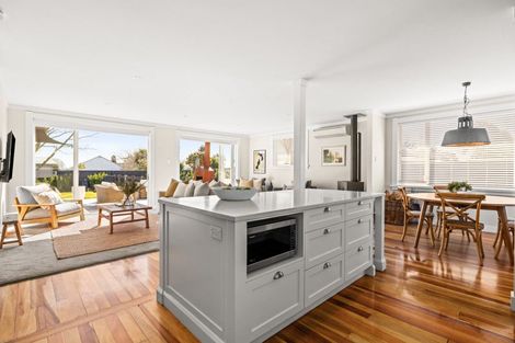 Photo of property in 8 Emerald Hill, Havelock North, 4130