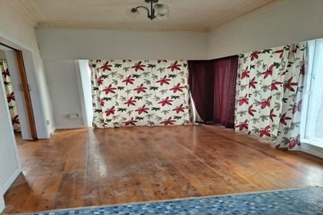 Photo of property in 35 Archibald Road, Kelston, Auckland, 0602