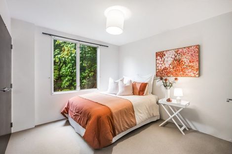 Photo of property in 124 Townsend Road, Miramar, Wellington, 6022