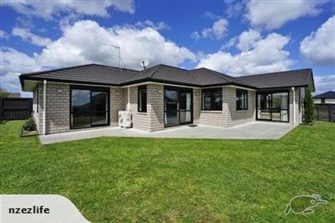 Photo of property in 14 Piwakawaka Court, Rototuna North, Hamilton, 3210