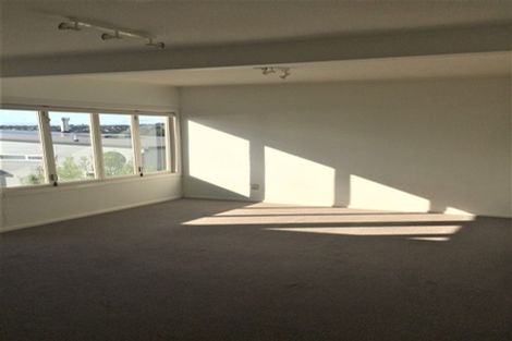 Photo of property in 23 Churchill Road, Murrays Bay, Auckland, 0630