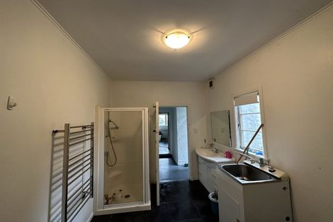 Photo of property in 11 Otahuri Crescent, Greenlane, Auckland, 1051