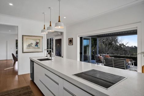 Photo of property in 561 Frankley Road, Hurworth, New Plymouth, 4371