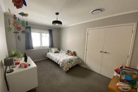 Photo of property in 102 Namata Road, One Tree Hill, Auckland, 1061
