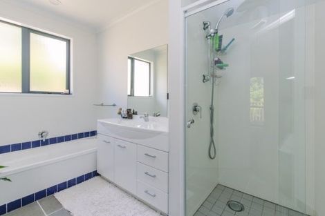 Photo of property in 15 Drake Place, Lake Hawea, Wanaka, 9382