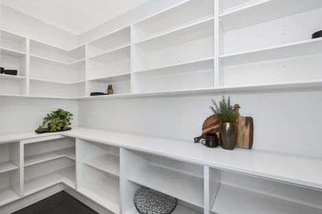 Photo of property in 18 Rose Berry Crescent, Flagstaff, Hamilton, 3210