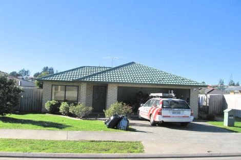 Photo of property in 24 Castlefinn Drive, Weymouth, Auckland, 2103