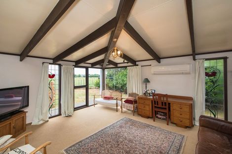 Photo of property in 5 Mcdonald Place, Marton, 4710