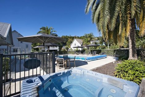 Photo of property in 16 Chapel Street, Russell, 0202