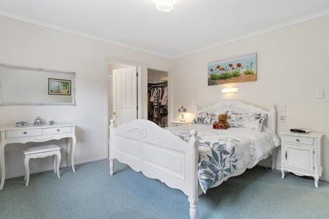 Photo of property in 10 Bayvista Close, Welcome Bay, Tauranga, 3112