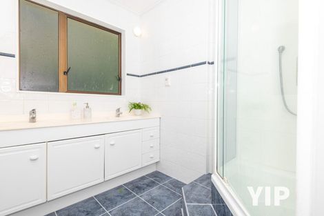 Photo of property in 81 Stewart Drive, Newlands, Wellington, 6037