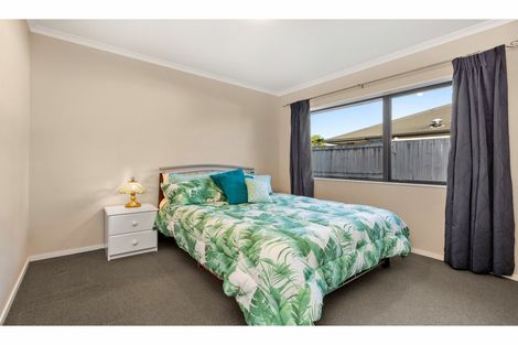 Photo of property in 12 Whitford Place, Rototuna North, Hamilton, 3210