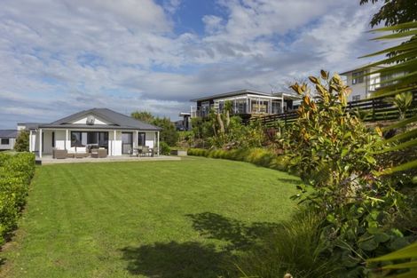 Photo of property in 21 Laly Haddon Place, Matakana, Warkworth, 0985