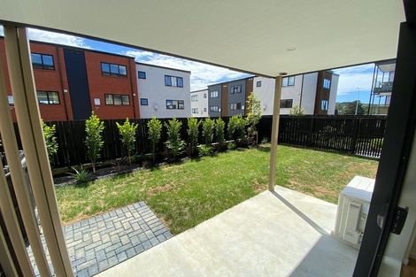 Photo of property in 1/3g Newelm Lane, Flat Bush, Auckland, 2019