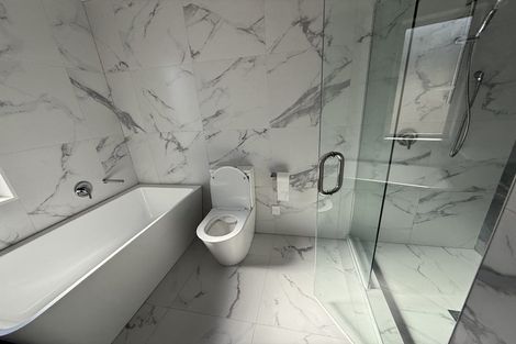 Photo of property in 17 Sunnyheights Road, Orewa, 0931