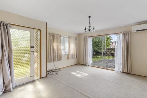 Photo of property in 26 Tamaki Bay Drive, Pakuranga, Auckland, 2010