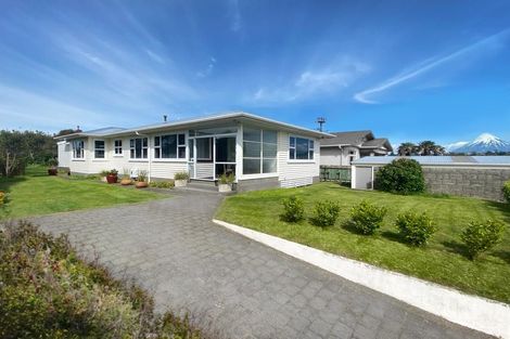 Photo of property in 67 Record Street, Fitzroy, New Plymouth, 4312