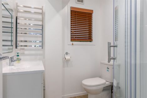 Photo of property in 21 Amelia Crescent, Waikawa, Picton, 7220