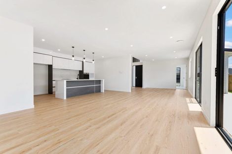 Photo of property in 7 Cutfield Lane, Kumeu, 0810