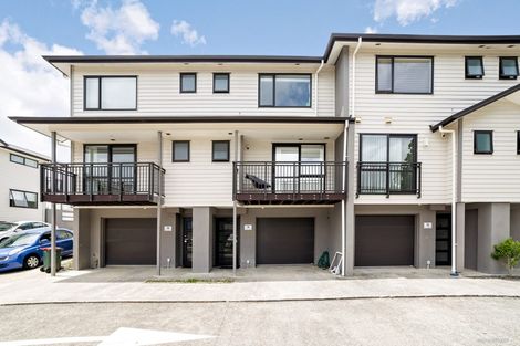 Photo of property in 18 Peony Mews, Oteha, Auckland, 0632
