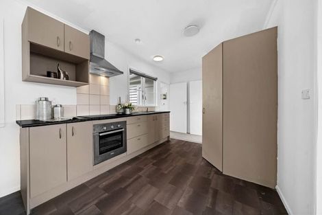 Photo of property in 53a Sylvan Crescent, Te Atatu South, Auckland, 0610
