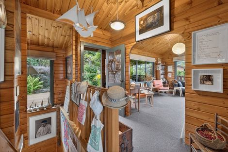 Photo of property in 35 Merlincote Crescent, Governors Bay, 8971