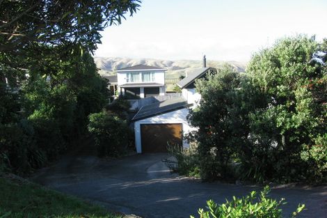 Photo of property in 12 The Track, Plimmerton, Porirua, 5026