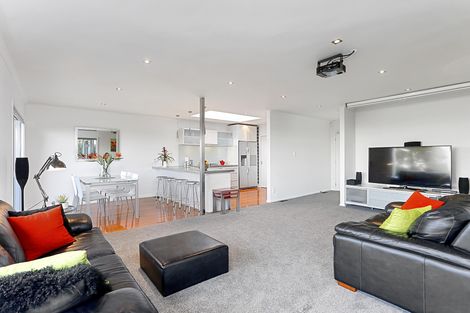 Photo of property in 39 Tawini Road, Titirangi, Auckland, 0604