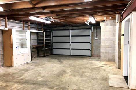 Photo of property in 25 Bradbury Road, Botany Downs, Auckland, 2010