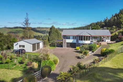 Photo of property in 24 Mountain Road, Western Heights, Rotorua, 3015