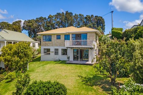 Photo of property in 258 Whangaparaoa Road, Red Beach, 0932
