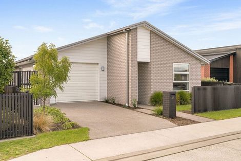 Photo of property in 27 Empire Crescent, Papamoa, 3118