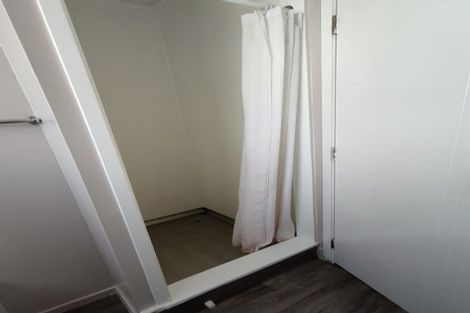 Photo of property in 20 Foyle Place, Glendene, Auckland, 0602