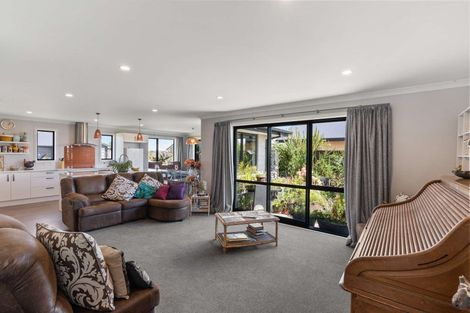 Photo of property in 8 Claremont Crescent, Amberley, 7410