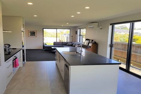 Photo of property in 6 Tomairangi Crescent, Pukekohe, 2120