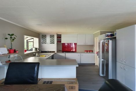 Photo of property in 29 Lydia Place, Kelvin Grove, Palmerston North, 4414