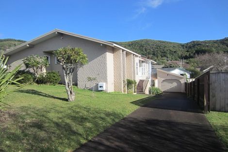 Photo of property in 79 Oriel Avenue, Tawa, Wellington, 5028