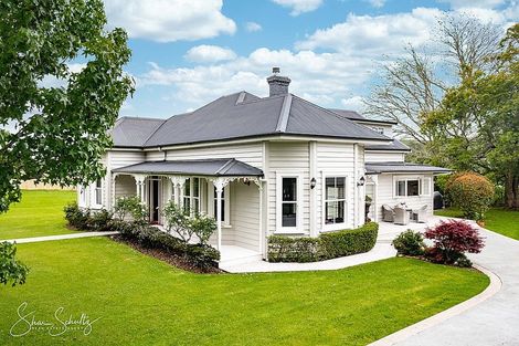 Photo of property in 31 Franklin Road, Paparoa, 0571