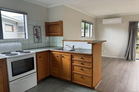 Photo of property in 50 Lakeside Drive, Orewa, 0931