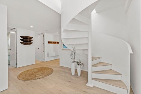 Photo of property in 16 Ida Way, Omaha, 0986