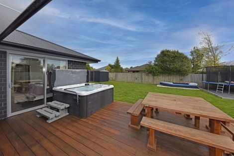 Photo of property in 5 Benjes Place, Woodend, 7610