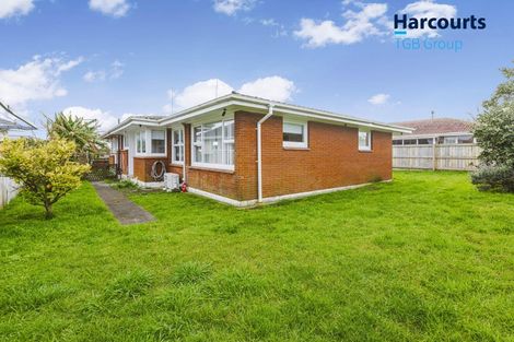 Photo of property in 2/55 Orams Road, Hillpark, Auckland, 2102