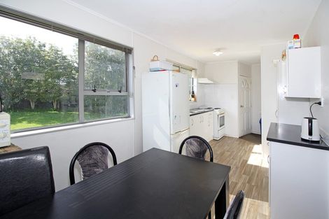 Photo of property in 32 Addington Avenue, Manurewa, Auckland, 2102