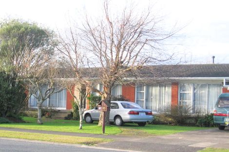 Photo of property in 80 Oakfield Crescent, Pukete, Hamilton, 3200