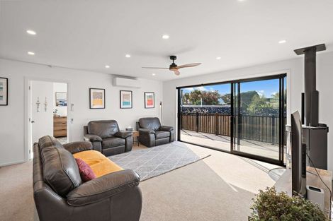 Photo of property in 5 Beach Crescent, Waikuku Beach, 7473