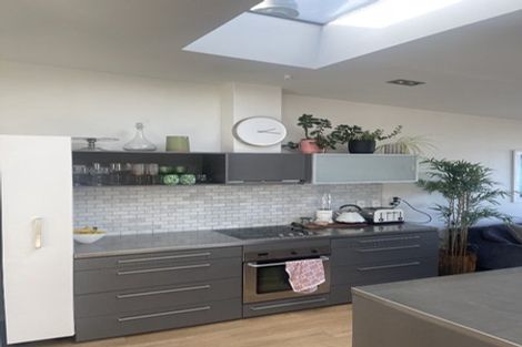 Photo of property in 23/2 Onslow Road, Khandallah, Wellington, 6035