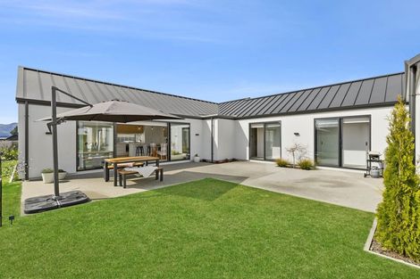 Photo of property in 47 Pounamu Avenue, Albert Town, Wanaka, 9305