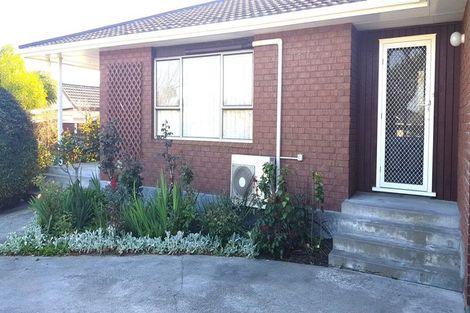 Photo of property in 17 Awanui Drive, Waikanae, 5036