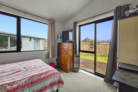 Photo of property in 76 Kawaha Point Road, Kawaha Point, Rotorua, 3010