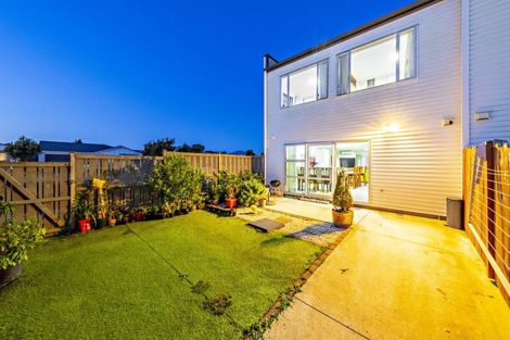 Photo of property in 65 Popokatea Drive, Takanini, 2112